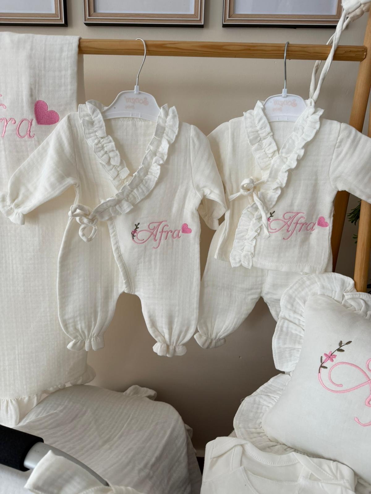 12 Parça Dolu Dolu Yenidoğan Hastane Çıkışı Seti Nakışlı