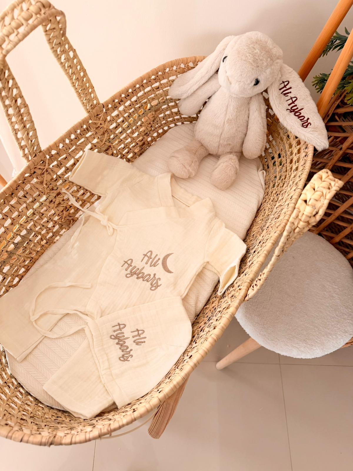 İsme Özel Müslin Set (Tulum + Bonet + Peluş Tavşan)